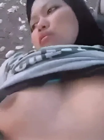 Bokep Indo | Bociel Nekat Main di Belakang Rumah