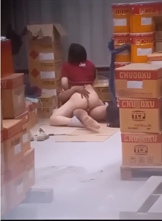 Bokep Indo | Ngintip Karyawan Pabrik Ewe di Gudang