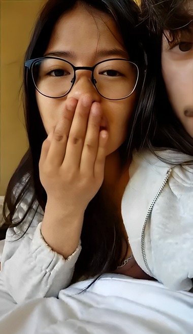 Bokep Indo | Sodok Memek Sepupu Binal Kacamata Kegirangan