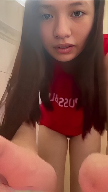 Kakak Adik Di Toilet Rumah 