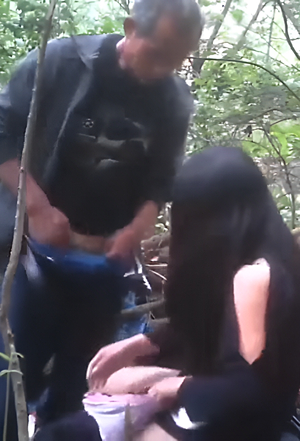 Ngewe Sama Guru di Hutan Saat Kegiatan Camping