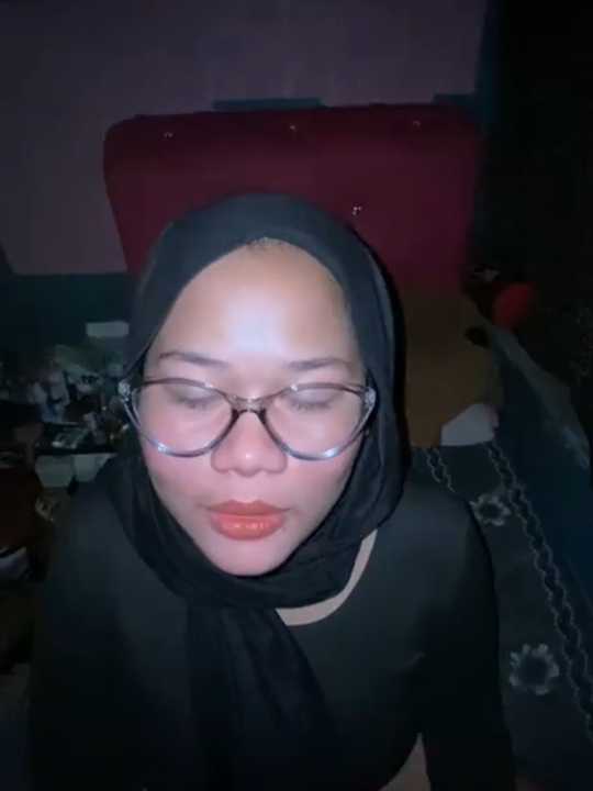 Istri Temen Yang Binalnya Bukan Main