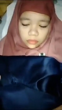 Ngajarin Jilbab Masih Polos