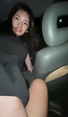 Hampir Digrebeg Abg Cantik Ngewe Di Dalam Mobil