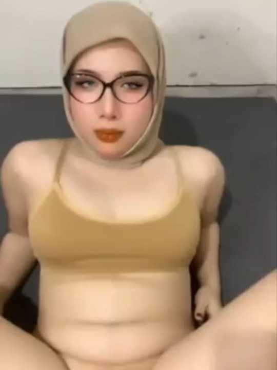 Bu Guru Hijab Enak Banget Desahannya